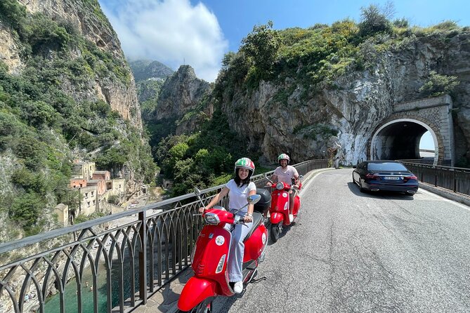 Vespa Tour of Amalfi Coast Positano and Ravello - Vespa Primavera Automatic