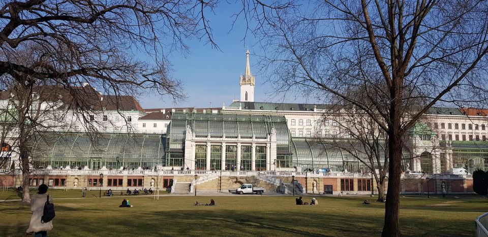 Vienna: Highlight Walking Tour in Downtown - Hofburg Palace