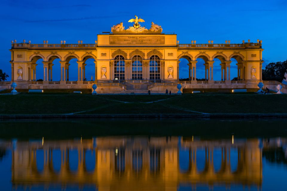 Vienna: Highlights Self-Guided Scavenger Hunt and Tour - Internet Access and App