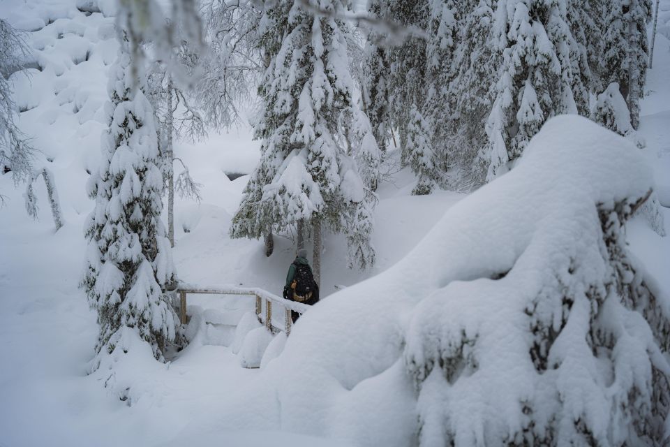 Visit to the Frozen Waterfalls of Korouoma - Renting Overalls