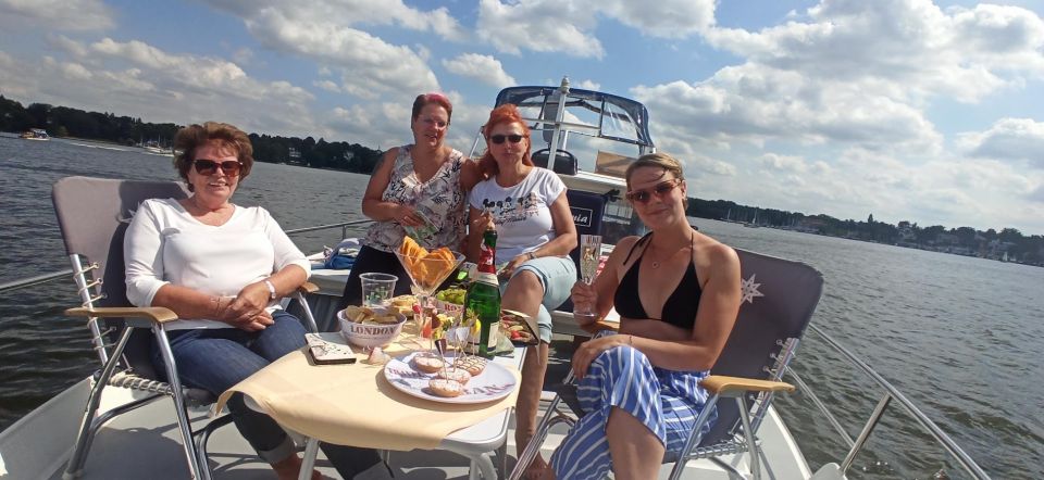 Wannsee: 4h Private Seven Lakes Boat Tour With Skipper - Inclusions and Exclusions of the Tour