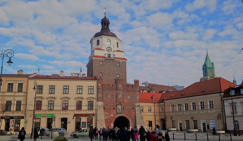 Warsaw: Majdanek Concentration Camp and Lublin Old Town - Visiting Majdanek Museum