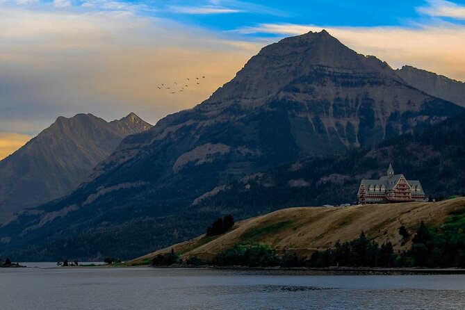 Waterton Lakes National Park 1-Day Tour From Calgary - Itinerary Highlights