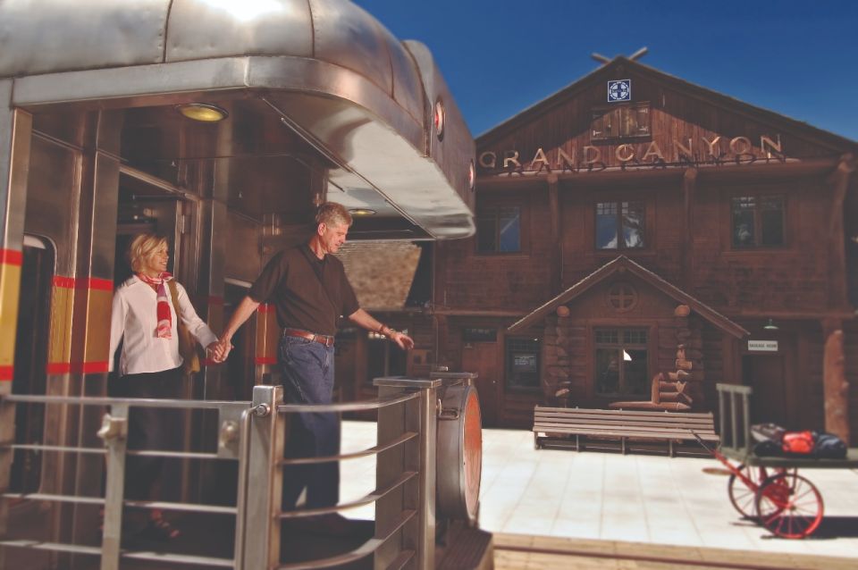 Williams: Grand Canyon Railway Tickets With Guided Bus Tour - Guided Commentary Experience