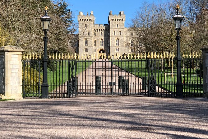 Windsor Castle and Eton College Private Car Tour - Visit to Eton College