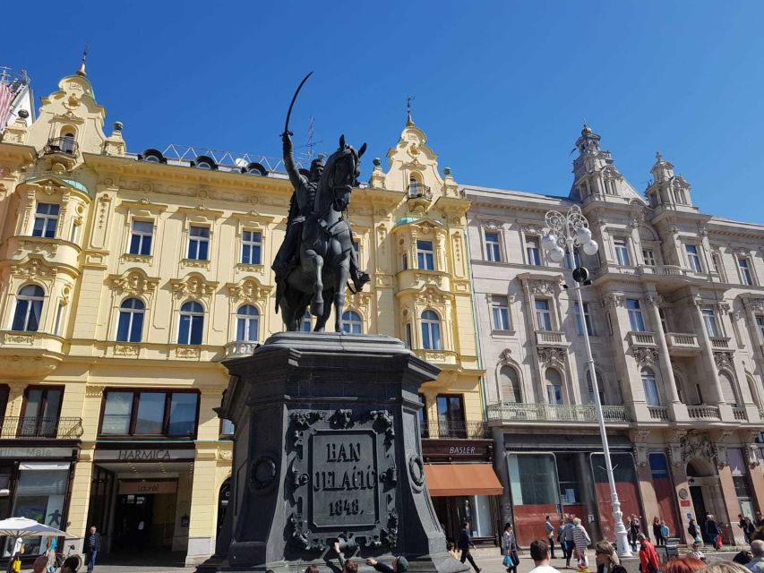 Zagreb: Walking Tour of City Center Highlights & Funicular - Starting Location and Route