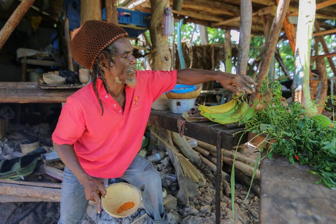 Zimbalis Rasta Tour Lunch - Hilltop Rasta Camp