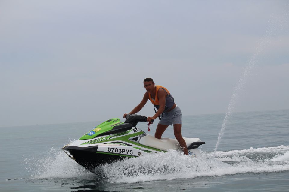 Algarve: Jet Ski Rental in Armação De Pêra - Included Services and Amenities