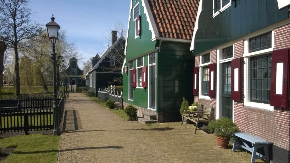 Amsterdam: Zaanse Schans 3-Hour Small Group Tour - Clog Making Demonstration