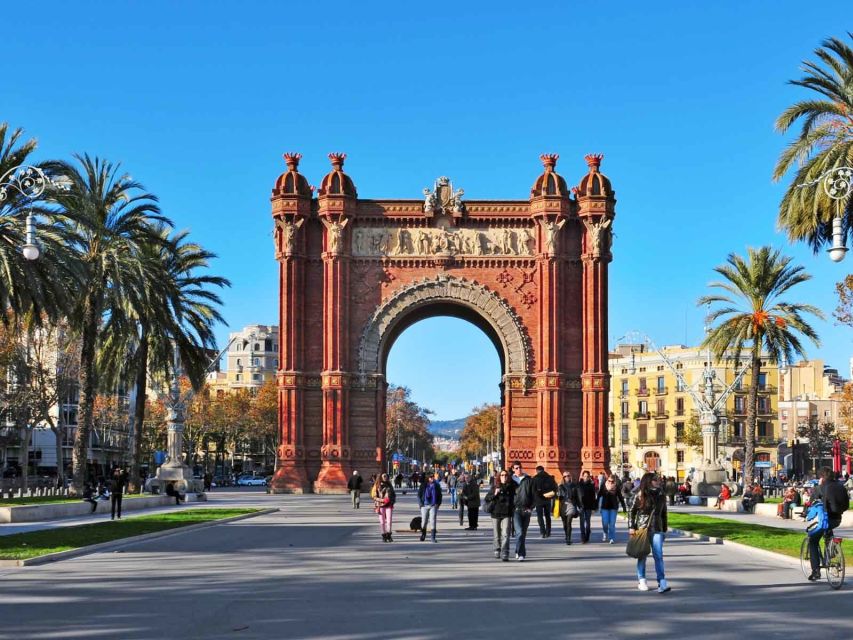 Barcelona Highlights Small Group Half-Day Tour With Pickup - Tour Duration and Group Size