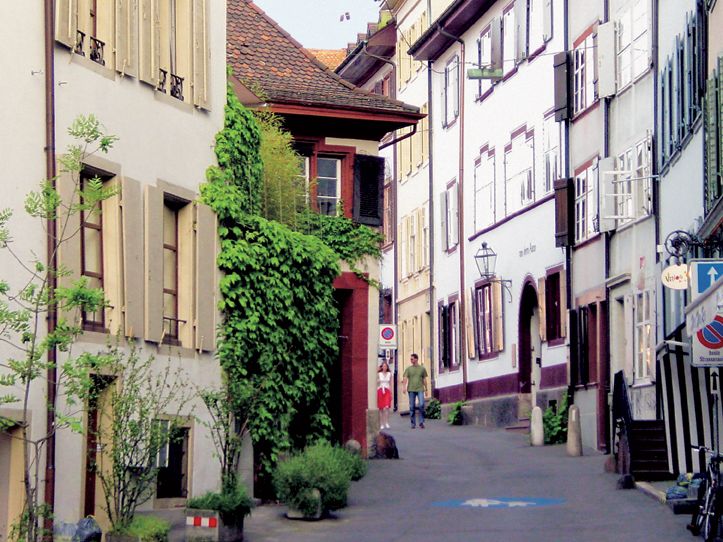 Basel History Tour for Groups - Available Languages