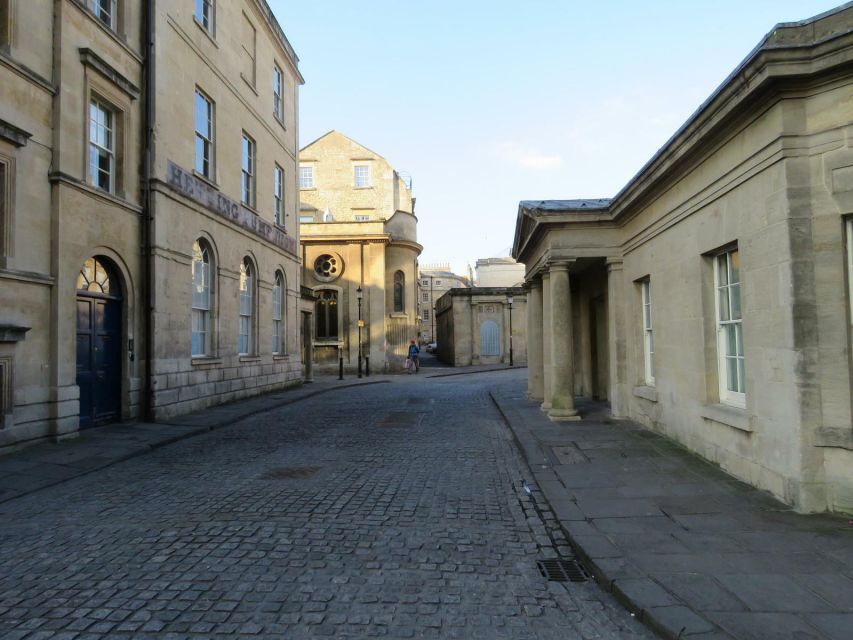 Bath: Private Walking Tour - Navigating the Wheelchair-Accessible Tour