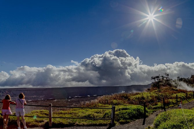 Big Island in a Day: Volcanoes Waterfalls Sightseeing and History - Notable Stops and Experiences