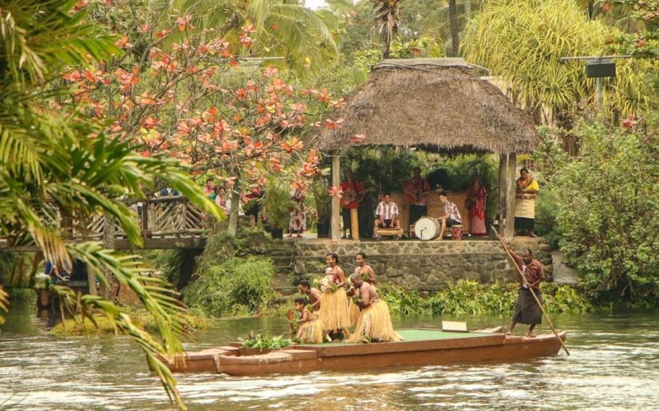 Big Island: Polynesian Cultural Center & Pearl Harbor Tour - Explore the Islands