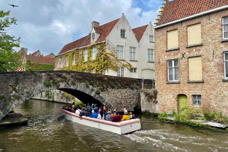 Bruges Day Tour From Paris Lunch Boat Beer Chocolate - Chocolate Museum Experience