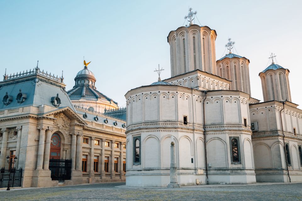 Bucharest: Communism and History Guided City Walking Tour - Guided Tour Experience