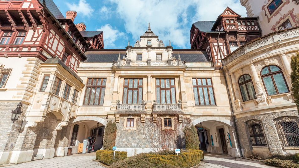 Bucharest: Dracula's Castle, Peles Castle & Brasov Day Trip - Visiting Bran Castle