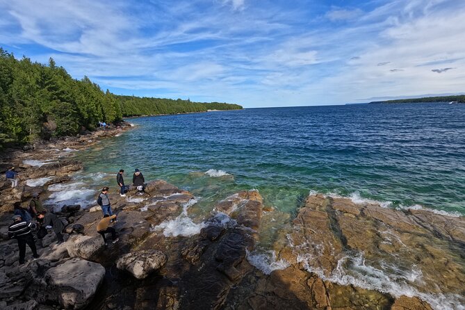 Bus to Grotto - Tobermory Flowerpot Island Cruise Bruce Peninsula - Equipment Rental