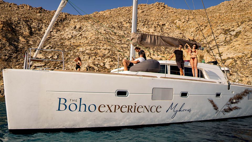 Catamaran's Private Tour / Mykonos - Group Size and Duration