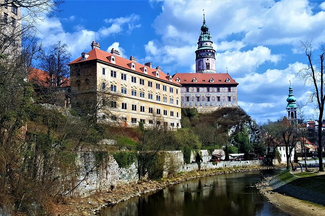 Cesky Krumlov Small-Group Day Trip From Vienna - Highlights of the Castle Complex