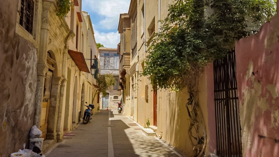 Crete: Chania, Kournas and Rethymno Private Guided Tour - Personalized Tour Experience