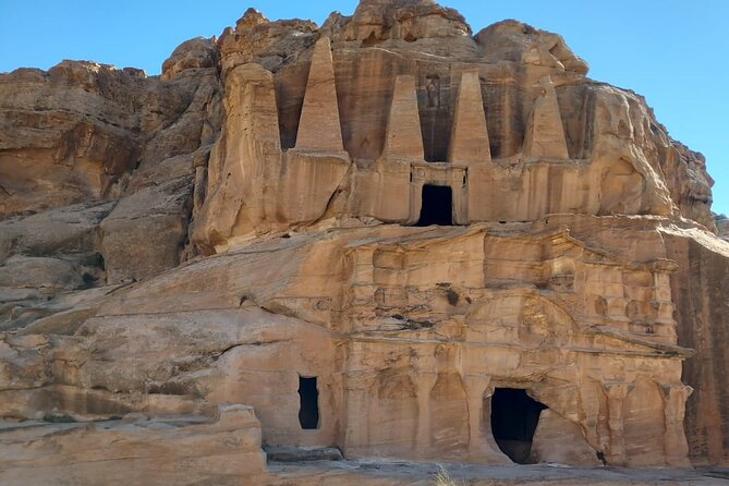 Day Trip to Petra by Ferry From Sharm El Sheikh - Language and Group Size