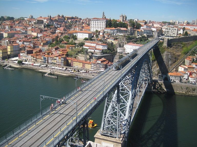 Discover the Best of Porto: 3-Hour Vespa Tour - Price and Payment Options