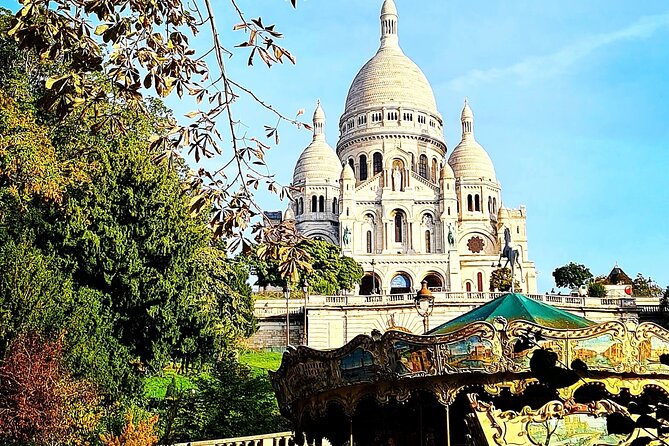 Drawing Workshop / Creative Notebook During an Unusual Walk in Montmartre - Unique Perspective on Montmartre