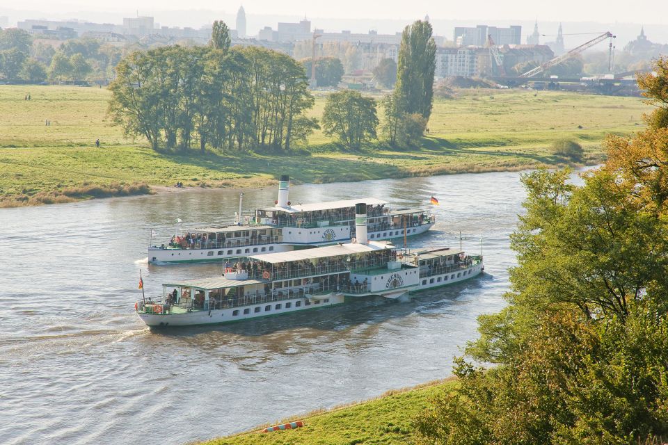 Dresden: Scavenger Hunt to Elbe River & Castles - Recommended Attire