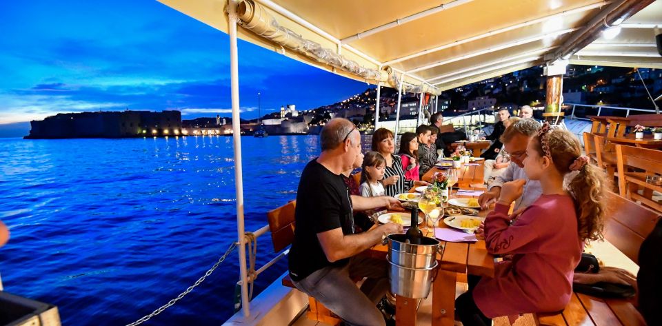 Dubrovnik: Sunset Dinner Cruise Around the Old Town - Cuisine and Dining