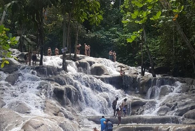 Dunns River and Blue Hole Tour From Ocho Rios - Exceptional Customer Reviews