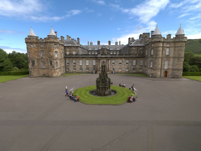 Edinburgh: Palace of Holyroodhouse Entry Ticket - Throne Room and Great Gallery