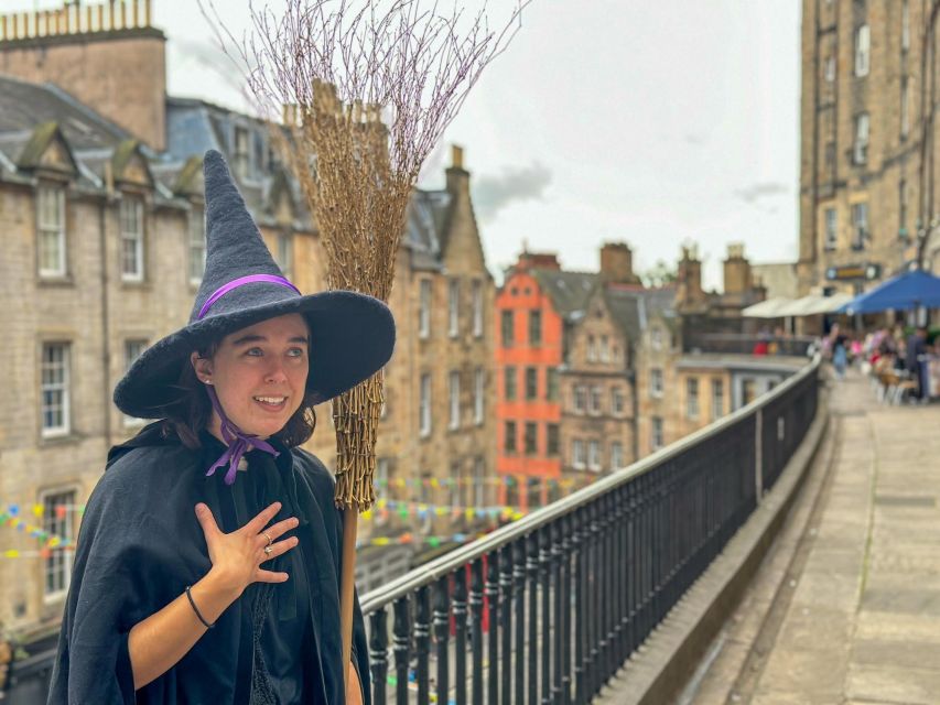 Edinburgh: Witches Old Town Walking Tour & Underground Vault - Meeting Point and Directions