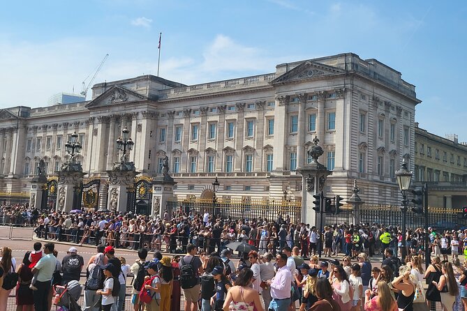 Exciting Full Day Walking Tour - See All London Sites - Public Transportation Accessibility