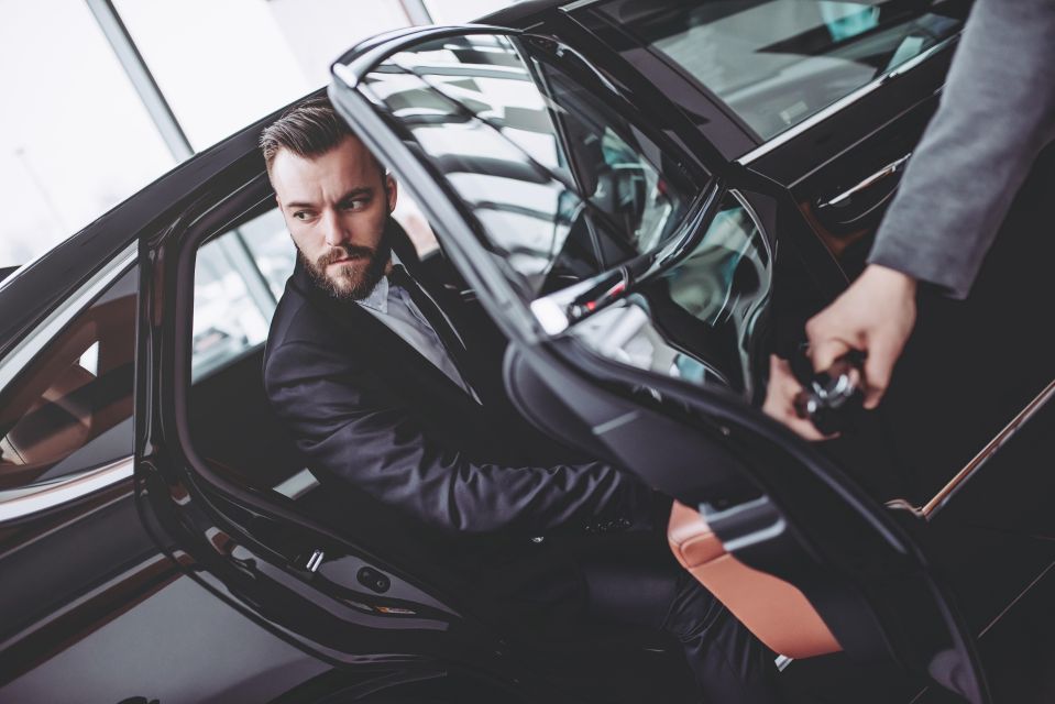 Executive Transfer To/From Heathrow to Central London - Professional Driver and Meet-and-Greet