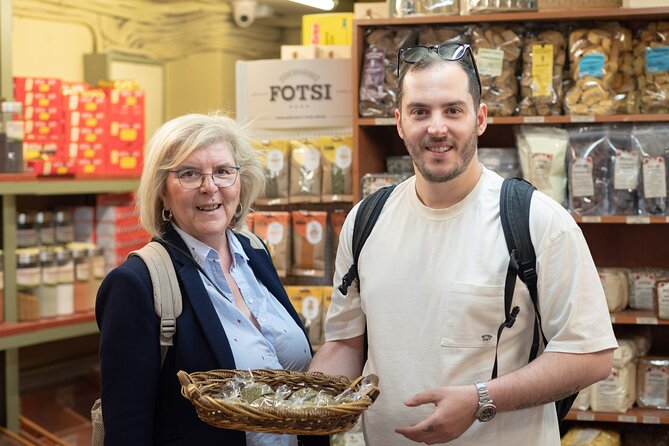 Explore the Hidden Food Gems of Athens - Tour Group Size and Accessibility