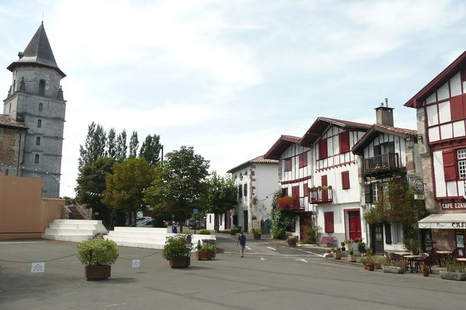 French-Basque Countryside Private Tour Discover the Hidden Beauty of Pyrenees - Taste of Local Delicacies