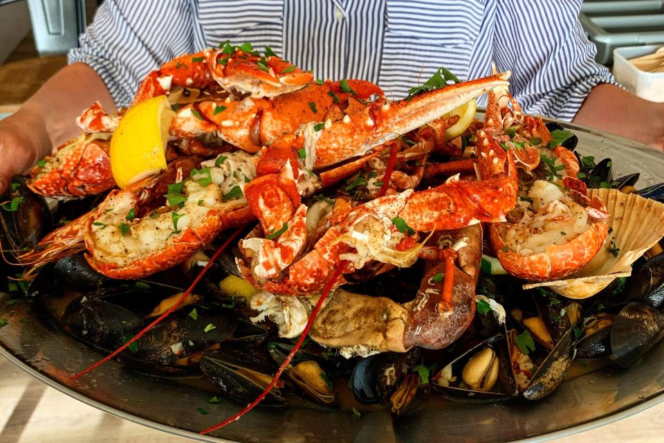 Fresh Catch: Private Split Tour & Seafood Dining Experience - Language Options