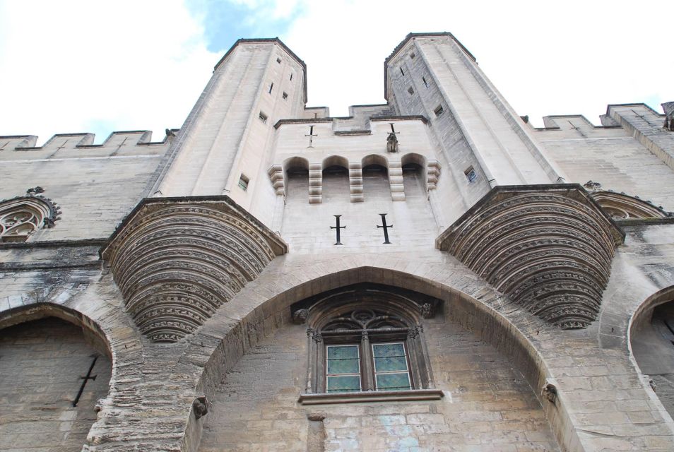 From Avignon: Avignon & Châteauneuf Du Pape Wine Tour - Air-conditioned Van and Inclusions