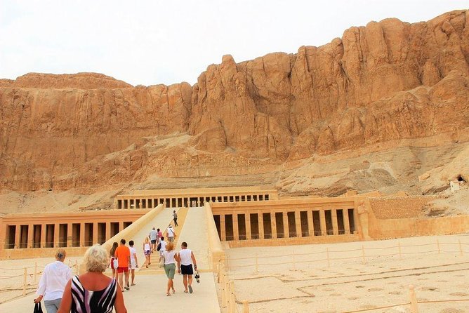 From Hurghada:Day Trip to Luxor and Valley of the Kings - Luxury Transportation and Dining