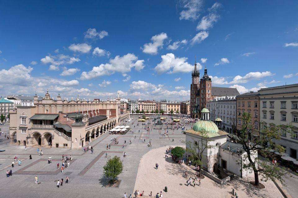 From Katowice: Krakow Old Town Private Guided Day Trip - Meeting Point and Accessibility