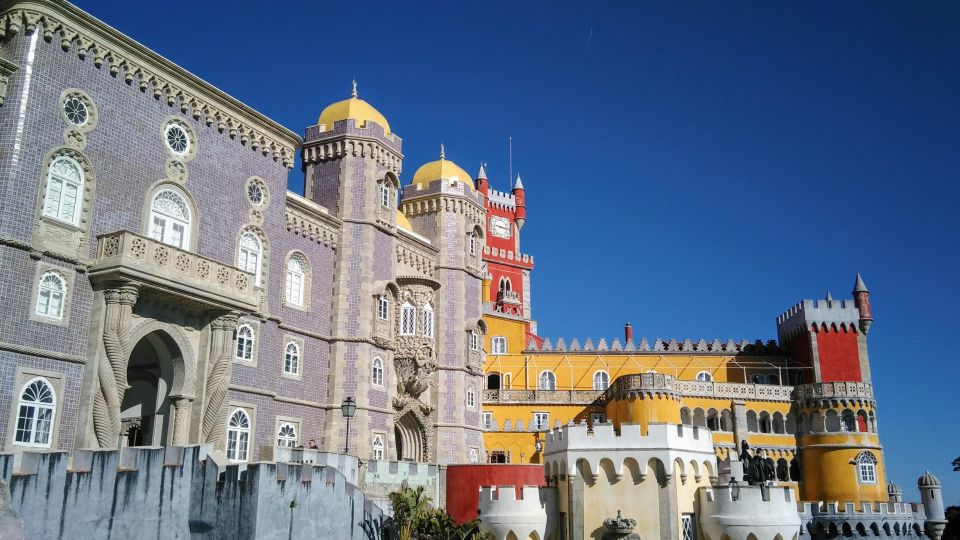 From Lisbon: Nazare and Sintra Private Tour - Return to Lisbon