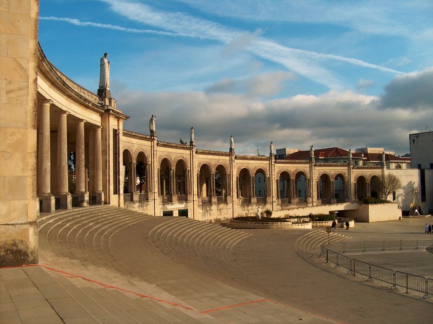 From Lisbon: Private 7-Hour Tour of Fatima - Included Pilgrims Package