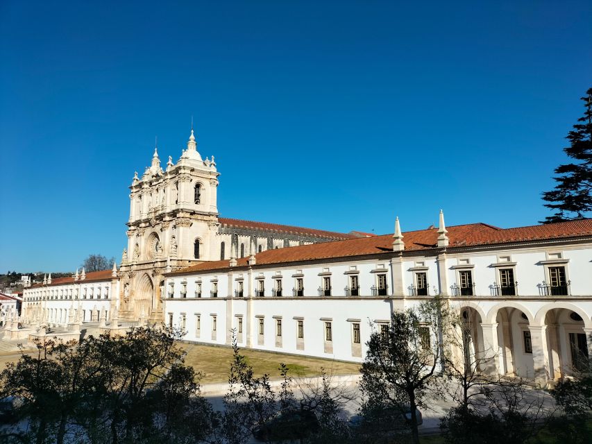 From Lisbon: Private Eco-Tour to Alcobaça, Nazaré & Óbidos - Óbidos Lagoon Scenic Drive