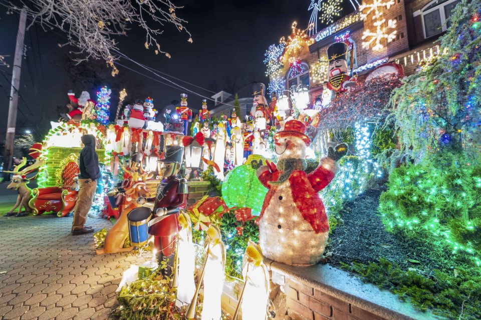 From Manhattan: Dyker Heights Holiday Bus Tour - Recommendations and Considerations