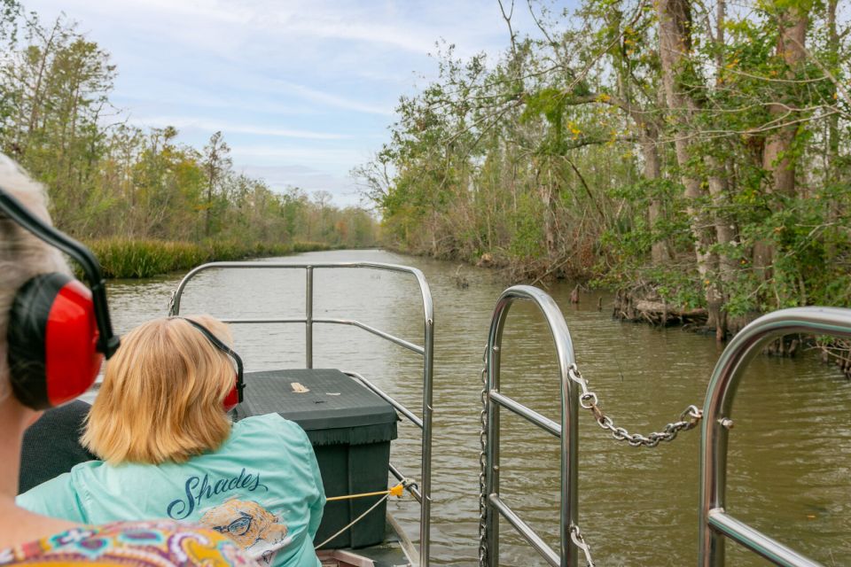 From New Orleans: Swamp Airboat, 2 Plantation Tours & Lunch - Live Historian Guide