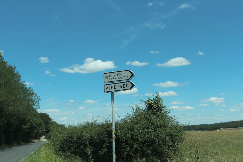 From Poitiers : Guided Tour of the Battlefield of 732 - Guided Tour in Poitiers