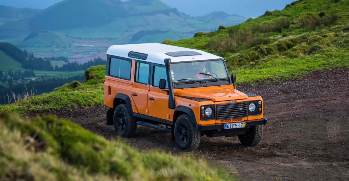 From Ponta Delgada: Sete Cidades Jeep, Bike, & Kayak Tour - Bike Ride