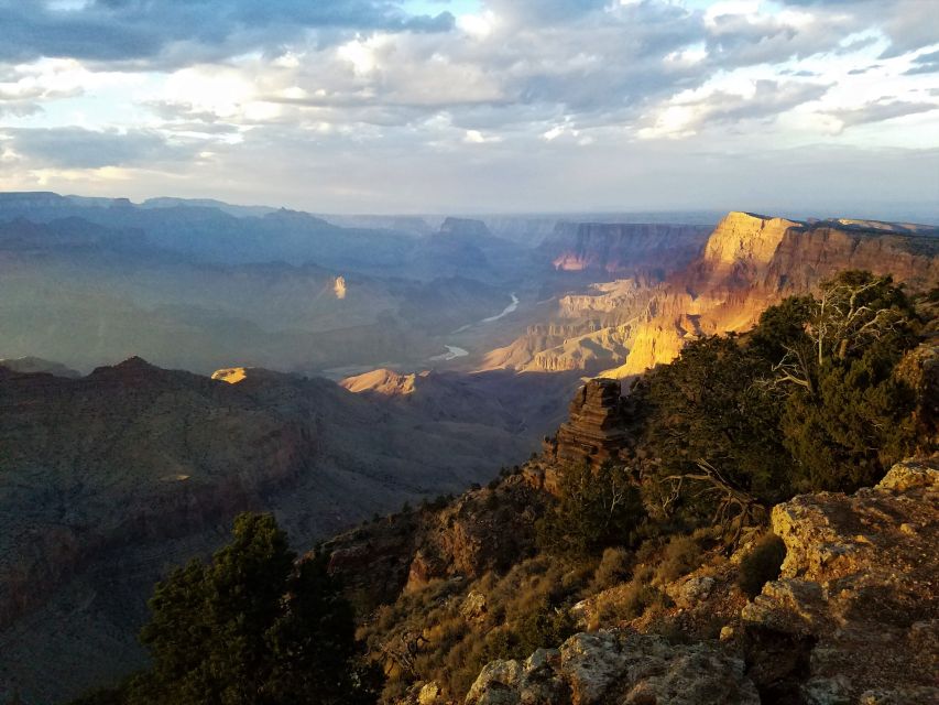 From Sedona/Flagstaff: Private Grand Canyon Tour With Lunch - Lunch at El Tovar Lodge