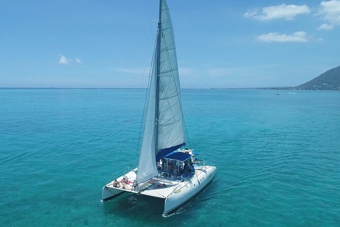 Full Day Catamaran Cruise on Shared Basis to Bénitiers Island - Cruise Schedule and Logistics